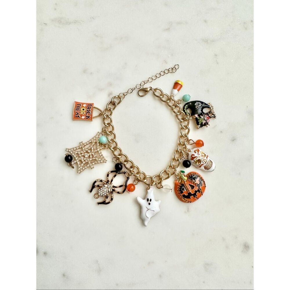 Halloween Charm Bracelet Ghost Pumpkin Black Cat Spider Skull Gold NWT